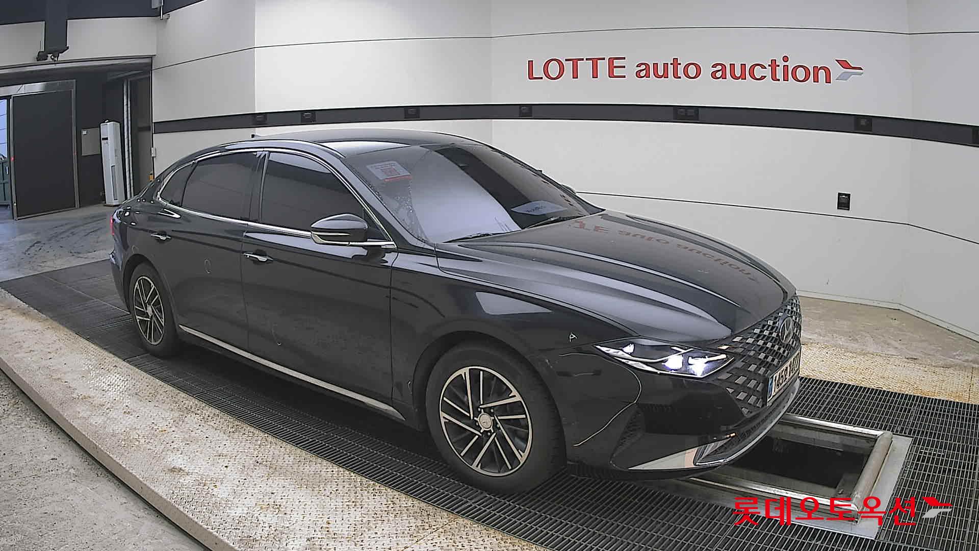 Hyundai Grandeur - 23
