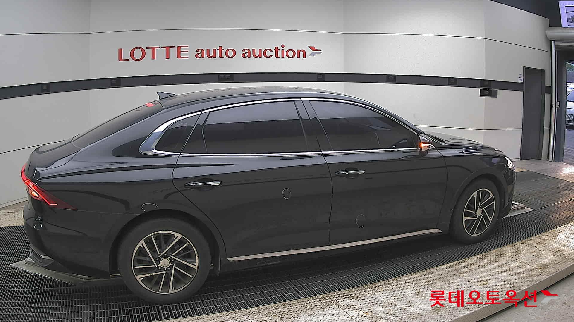 Hyundai Grandeur - 20