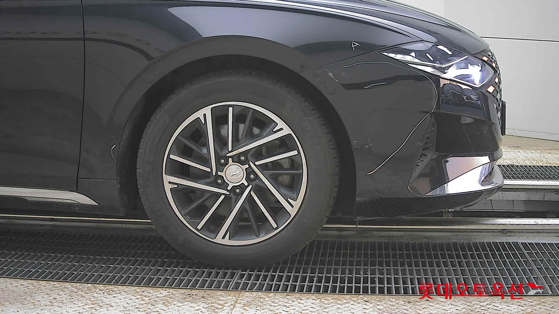 Hyundai Grandeur - 27