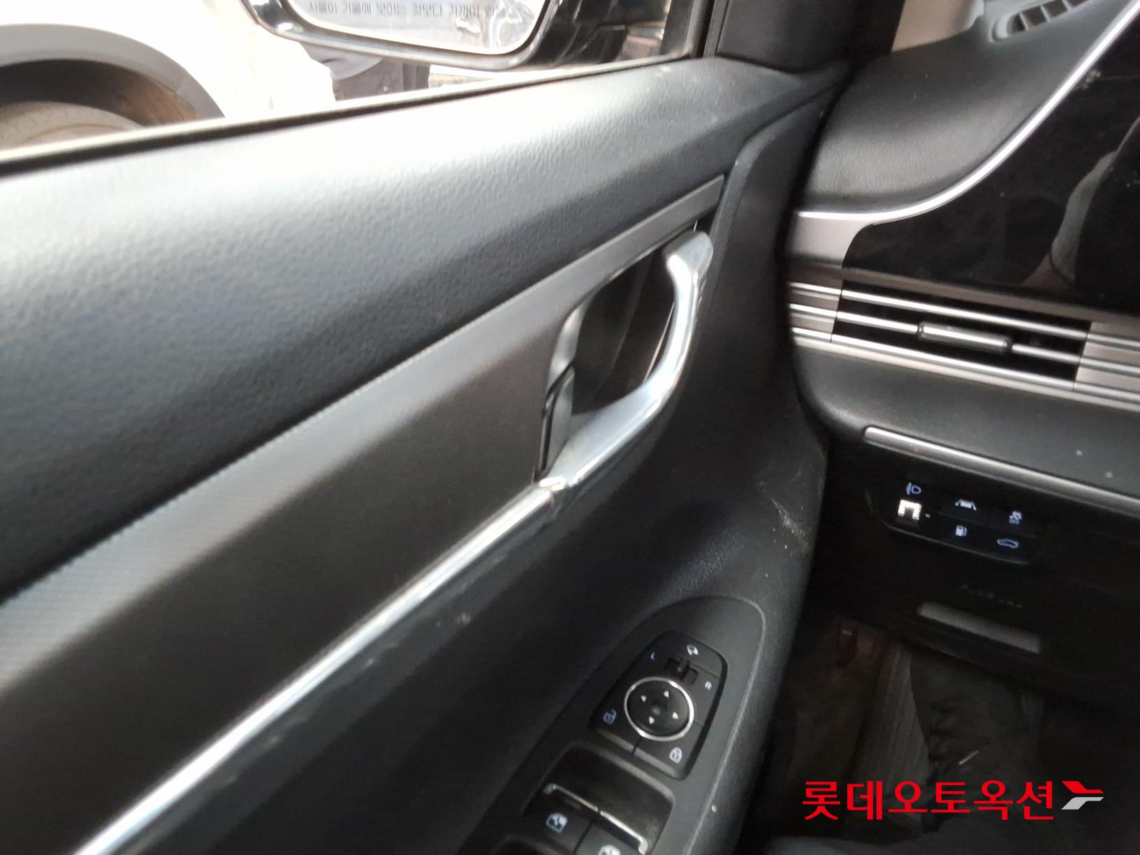 Hyundai Grandeur - 29