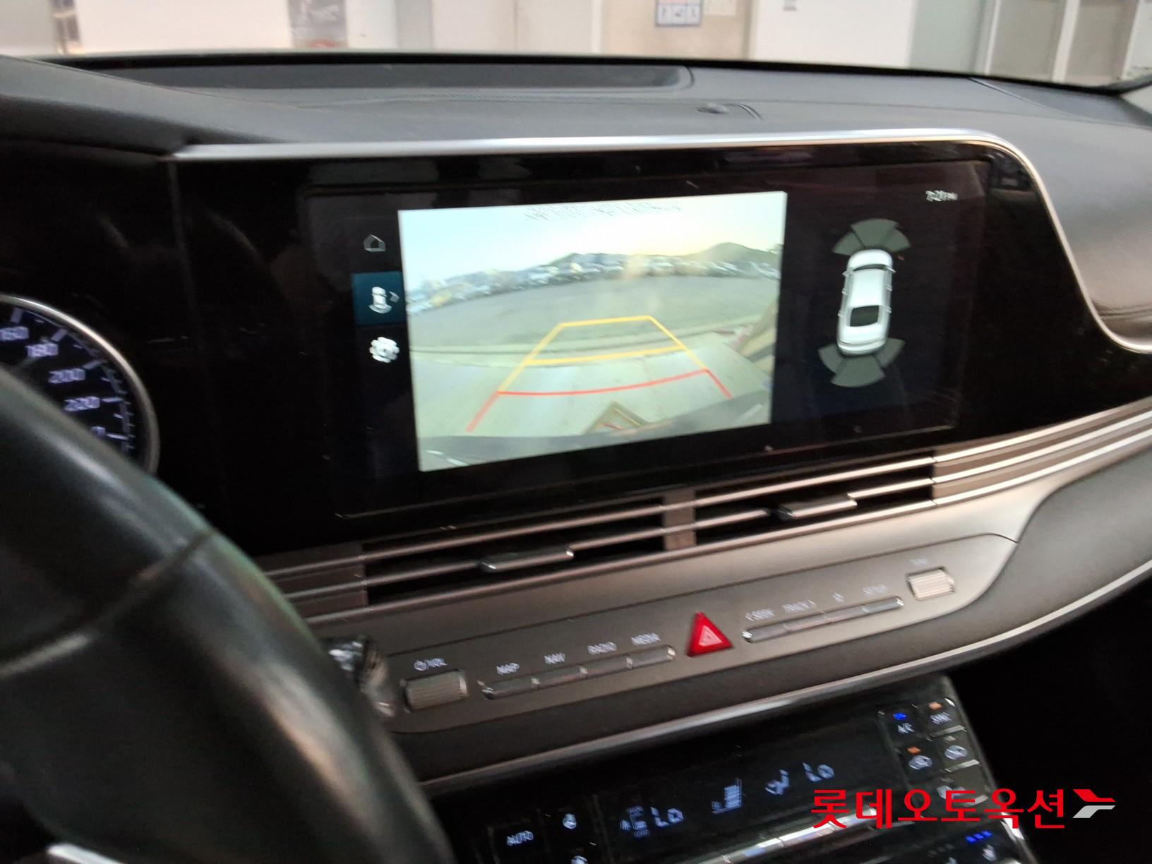 Hyundai Grandeur - 31