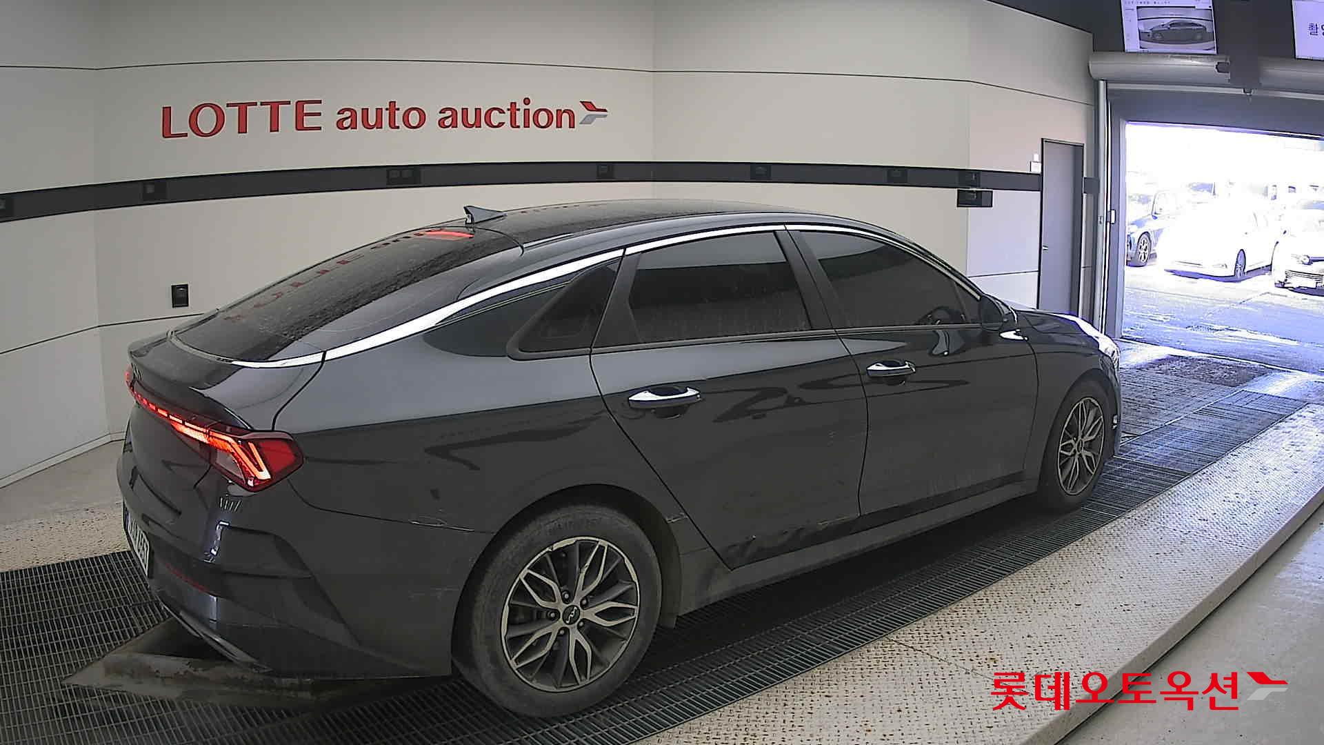 صورة إضافية