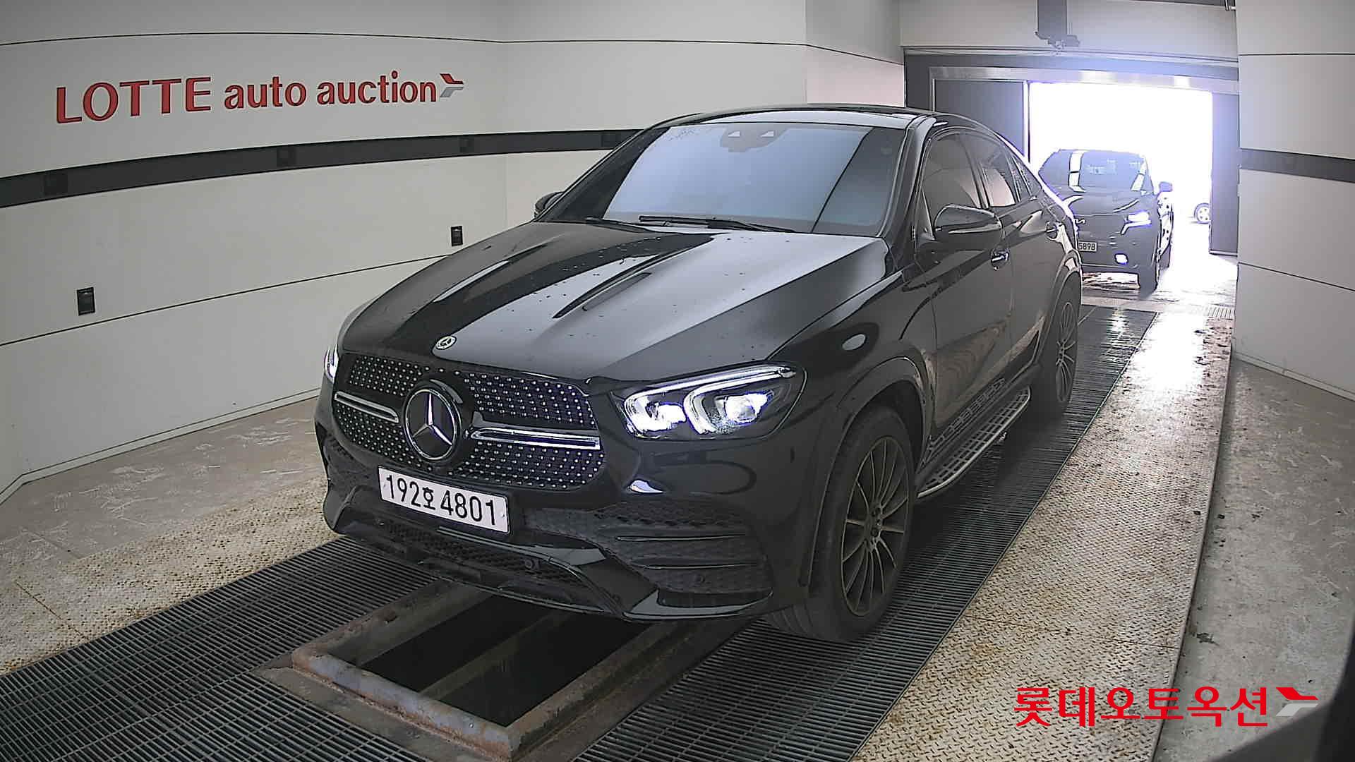 Mercedes-Benz GLE-Class - 10
