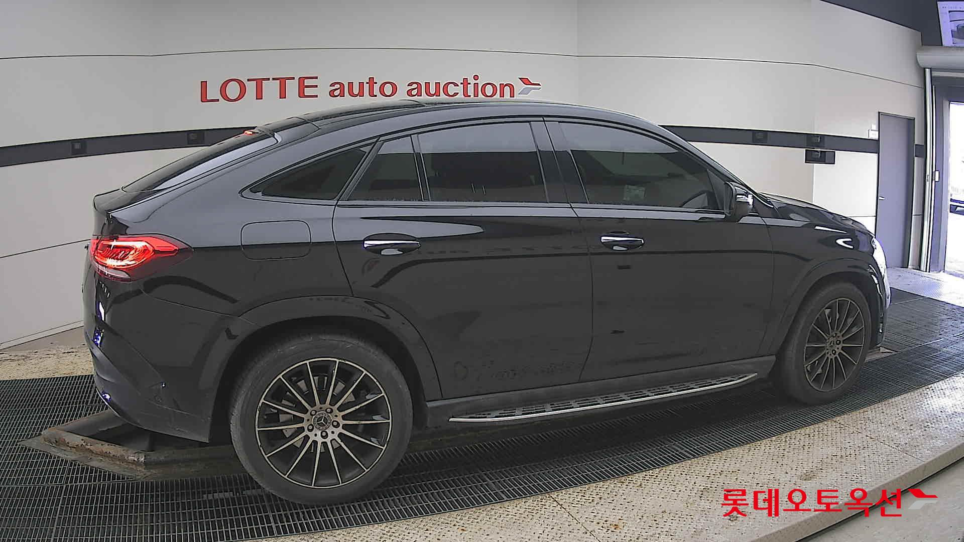 Mercedes-Benz GLE-Class - 20