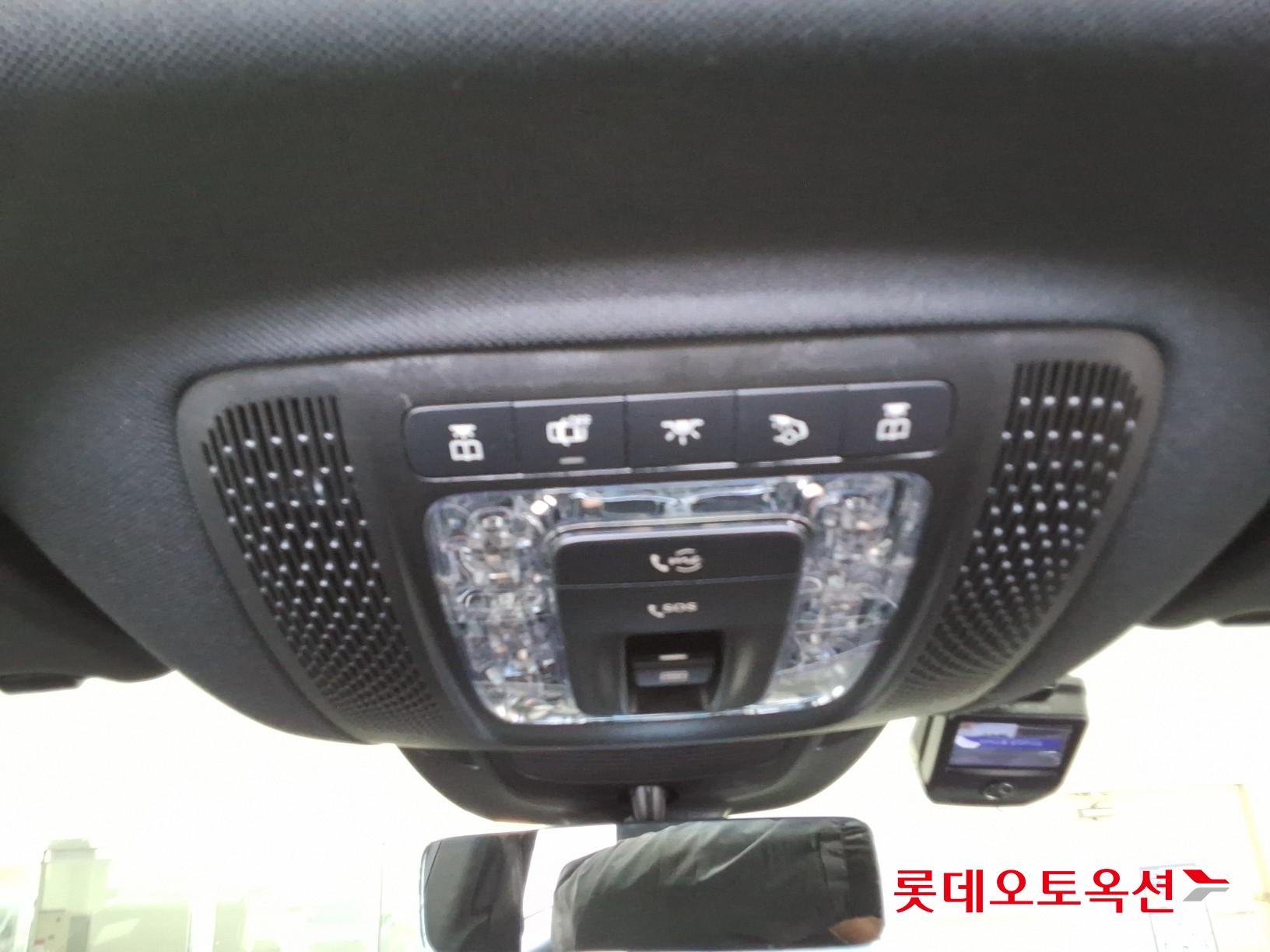 Mercedes-Benz GLE-Class - 31