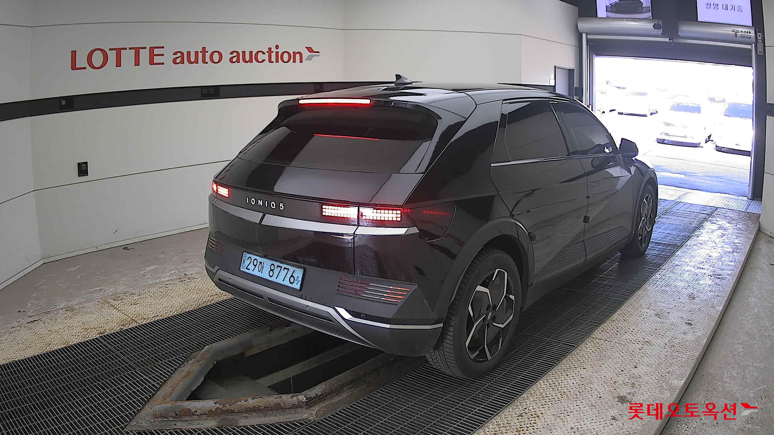 Hyundai IONIQ 5 2022 Phantom Black Pearl из Кореи, фото 4