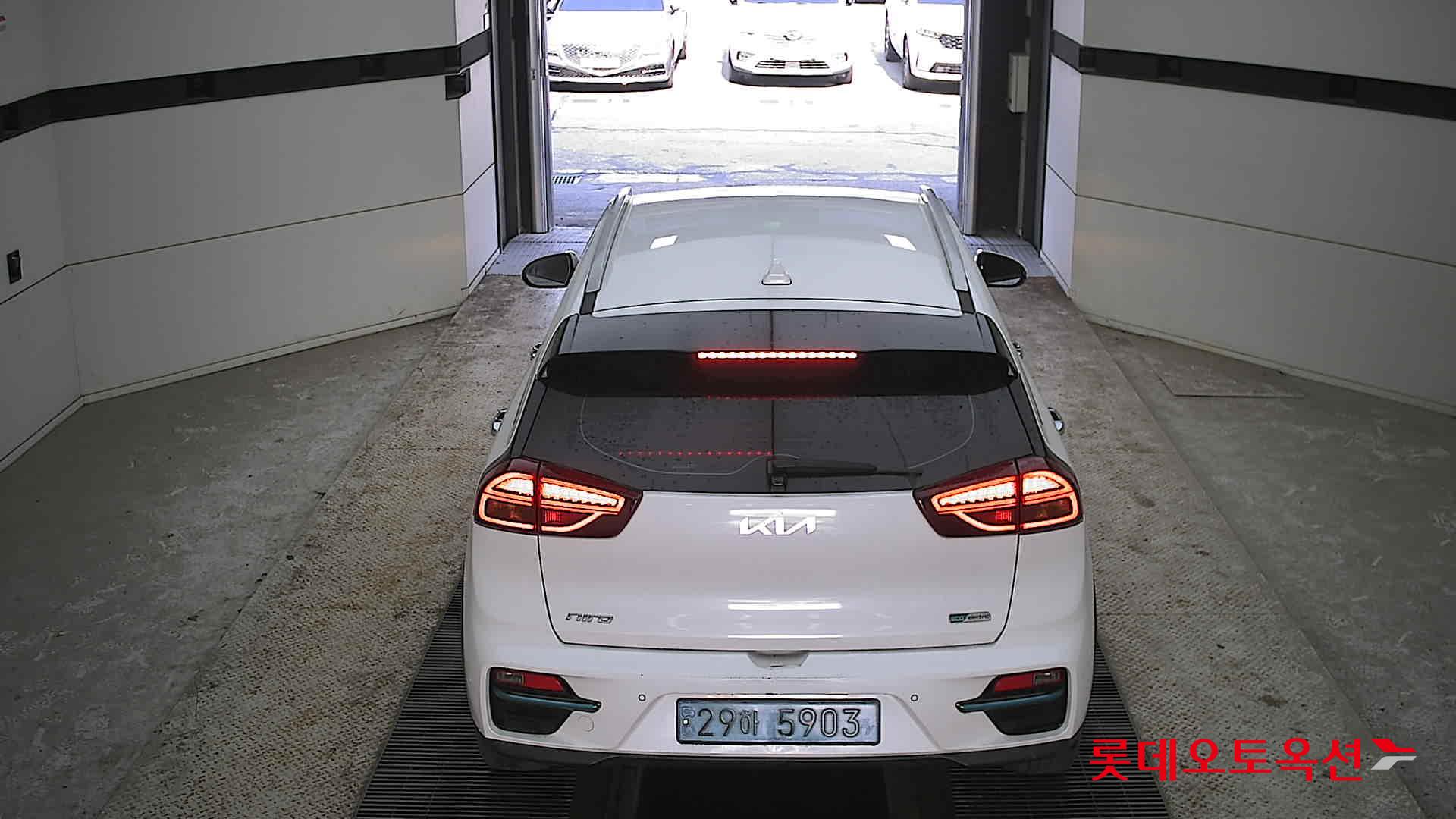 كيا نيرو 2022 - صورة 17