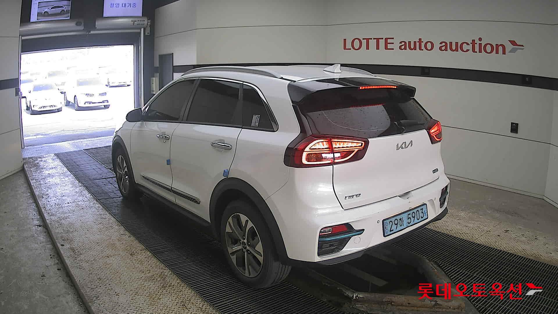 كيا نيرو 2022 - صورة 4