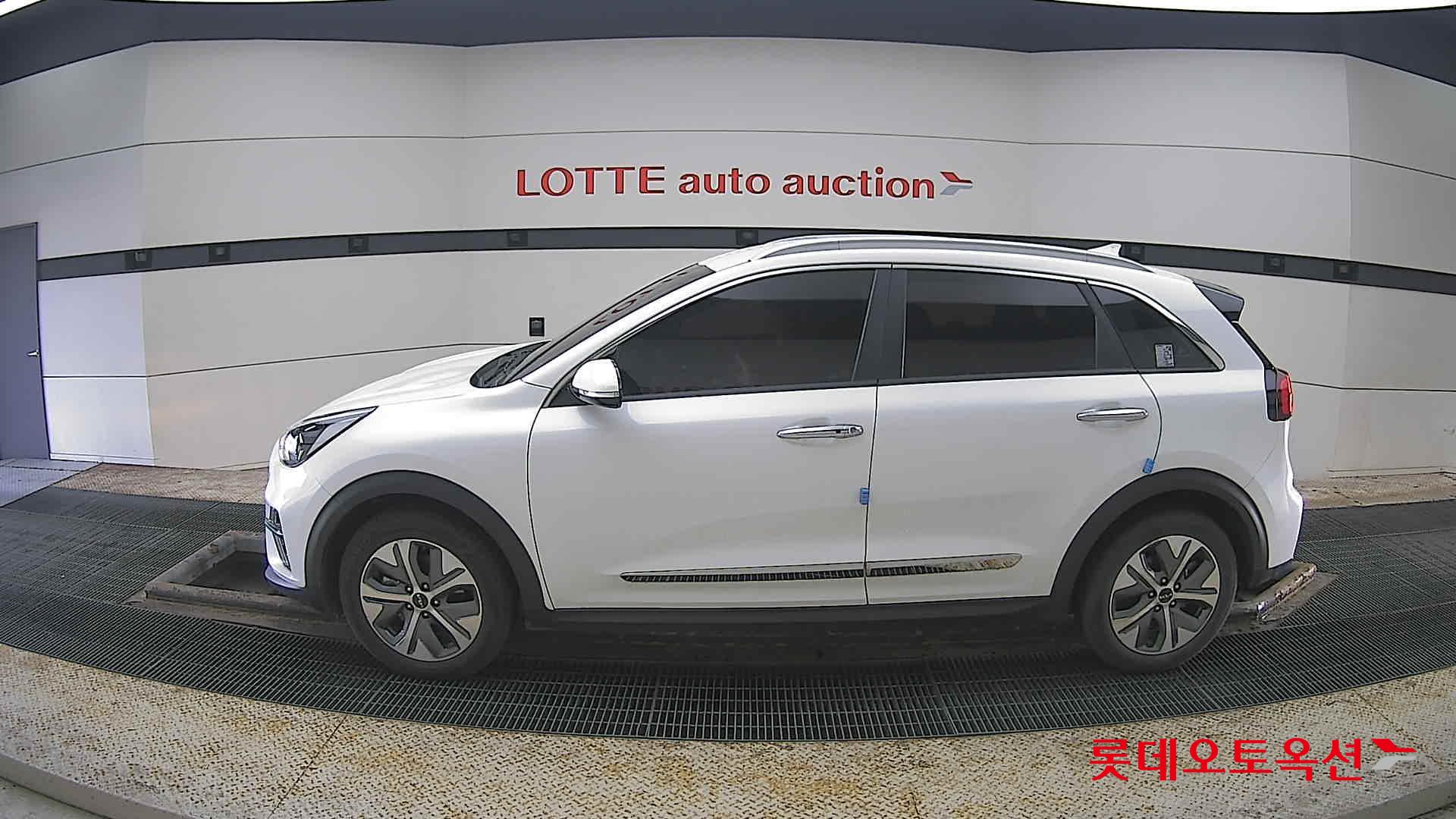 كيا نيرو 2022 - صورة 13