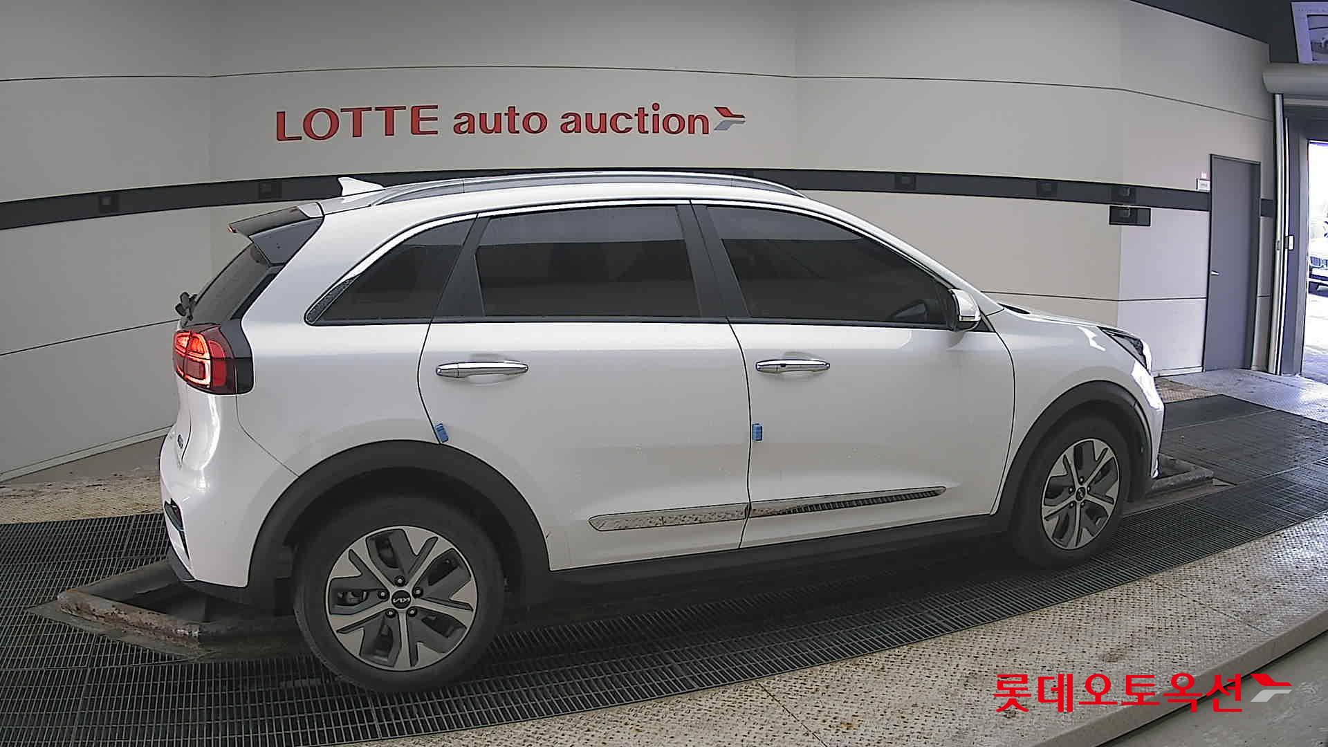 كيا نيرو 2022 - صورة 20