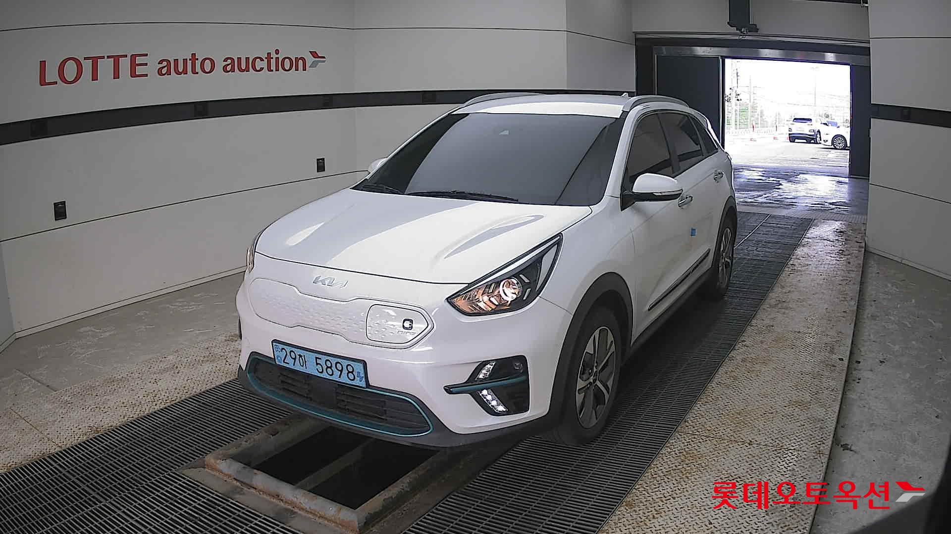 كيا نيرو 2022 - صورة 10