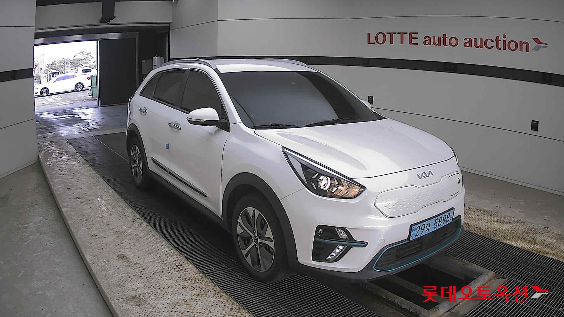 كيا نيرو 2022 - صورة 6