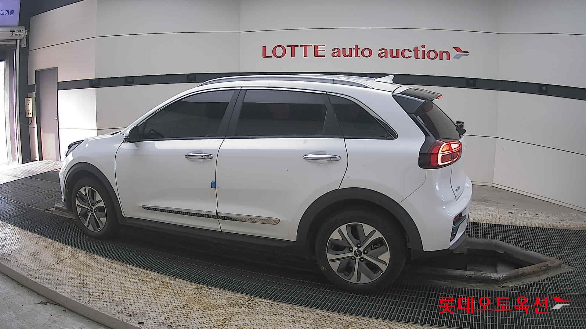 كيا نيرو 2022 - صورة 14