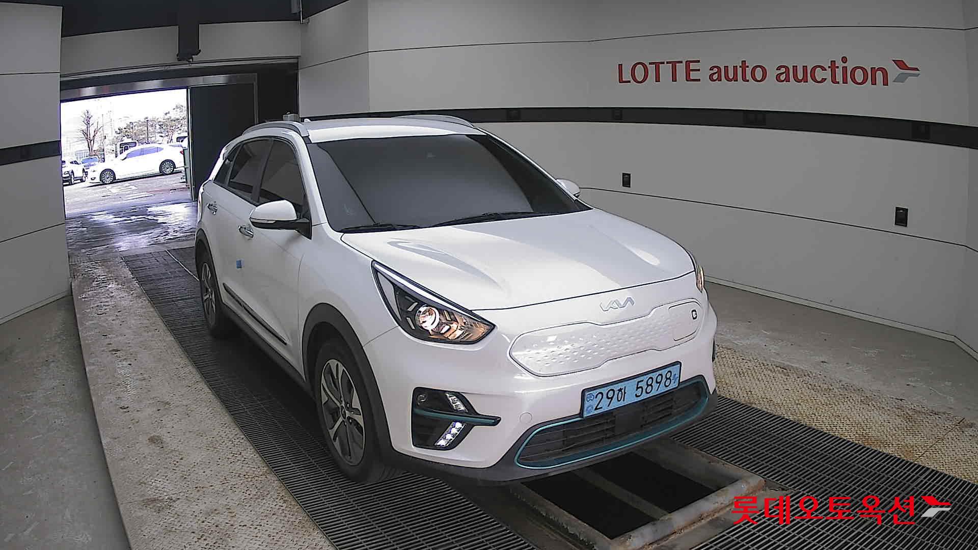 كيا نيرو 2022 - صورة 24