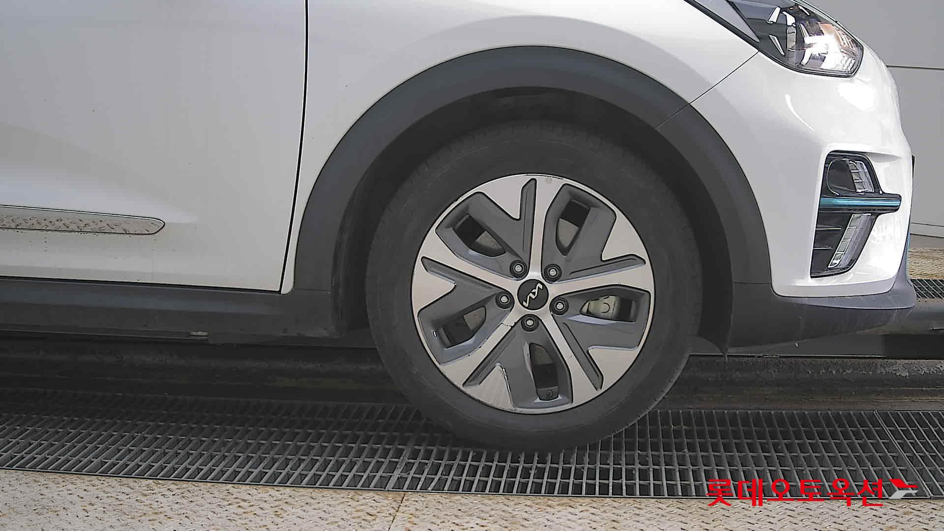 كيا نيرو 2022 - صورة 27