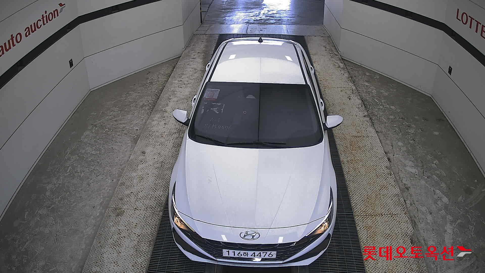 Hyundai Elantra - 7