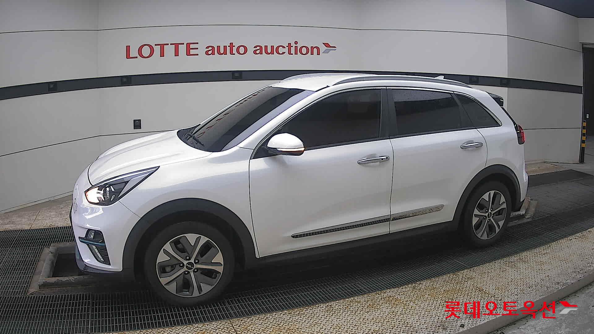 Kia Niro EV id 3809994 из Кореи 12
