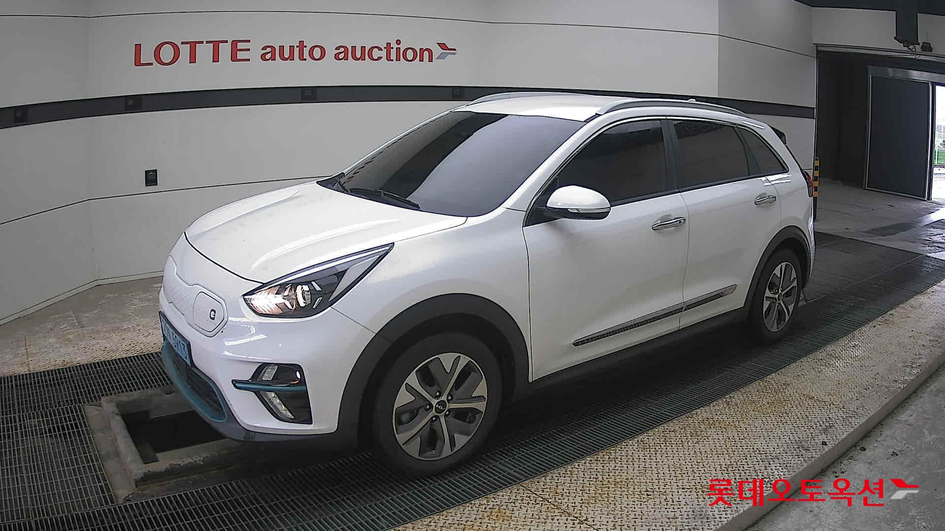 Kia Niro EV id 3809994 из Кореи 13