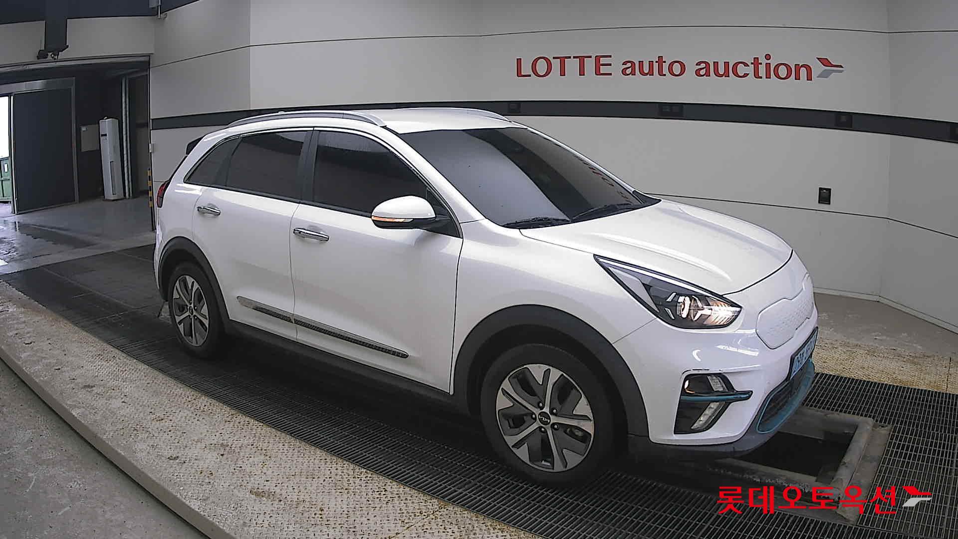 Kia Niro EV id 3809994 из Кореи 16