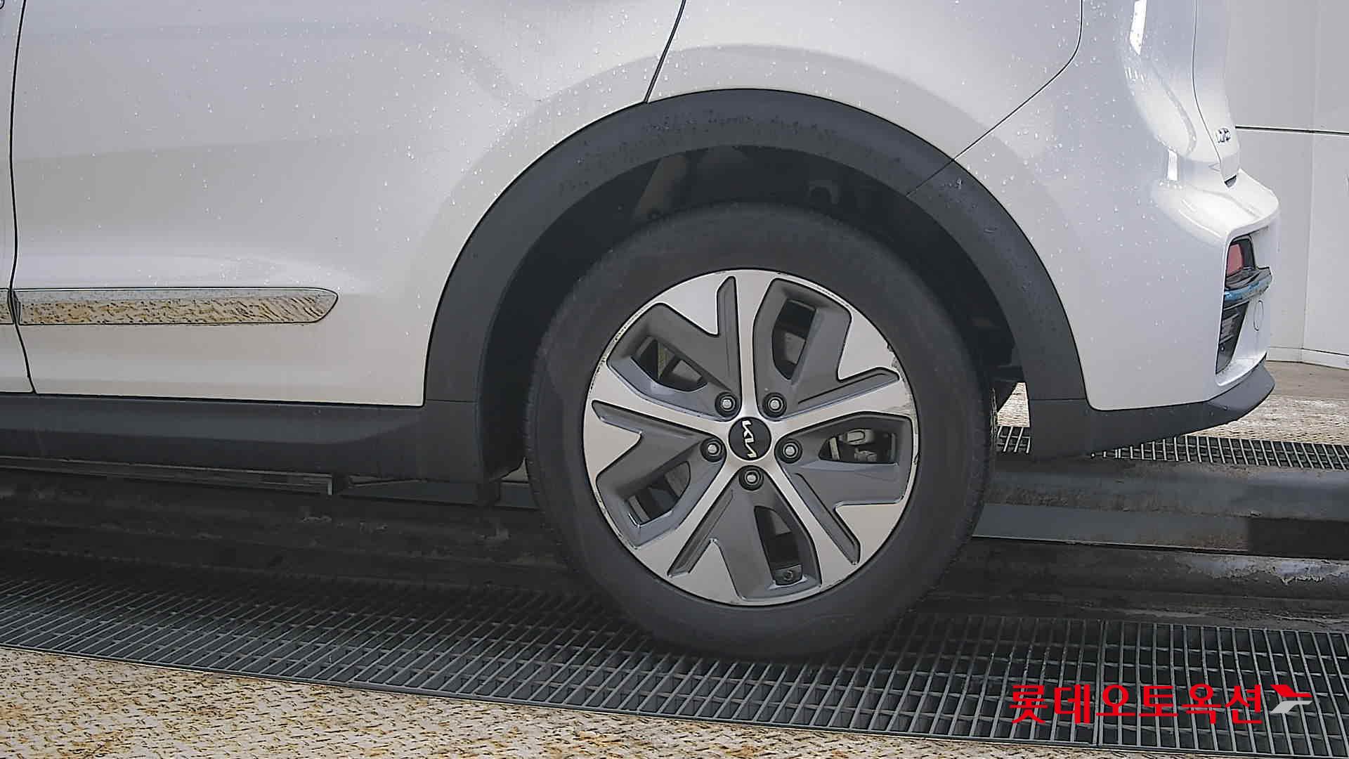 Kia Niro EV id 3809994 из Кореи 22