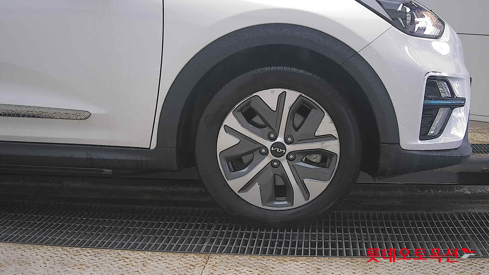 Kia Niro EV id 3809994 из Кореи 23