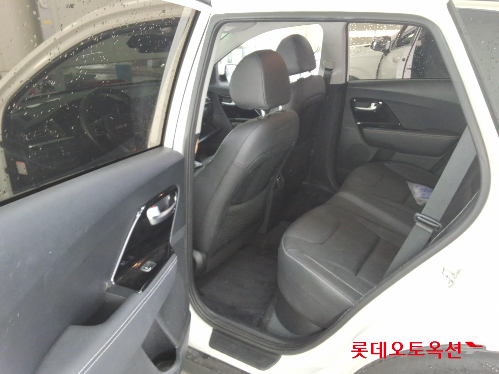 Kia Niro EV id 3809994 из Кореи 35