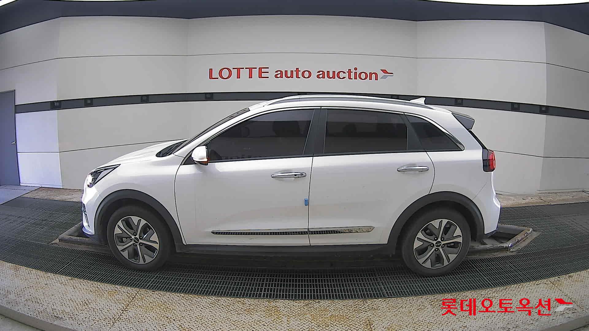Kia Niro EV id 3816389 из Кореи 7