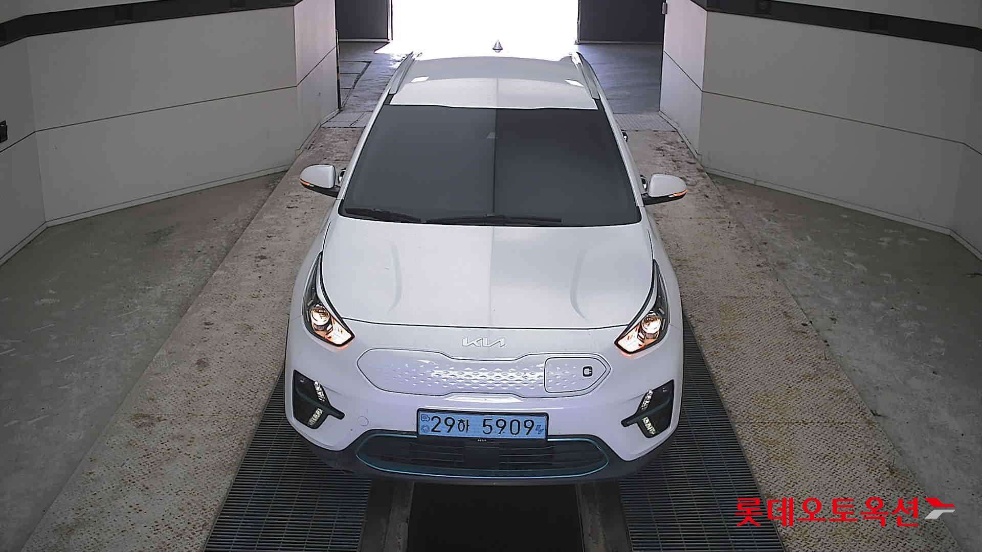 Kia Niro EV id 3816389 из Кореи 8