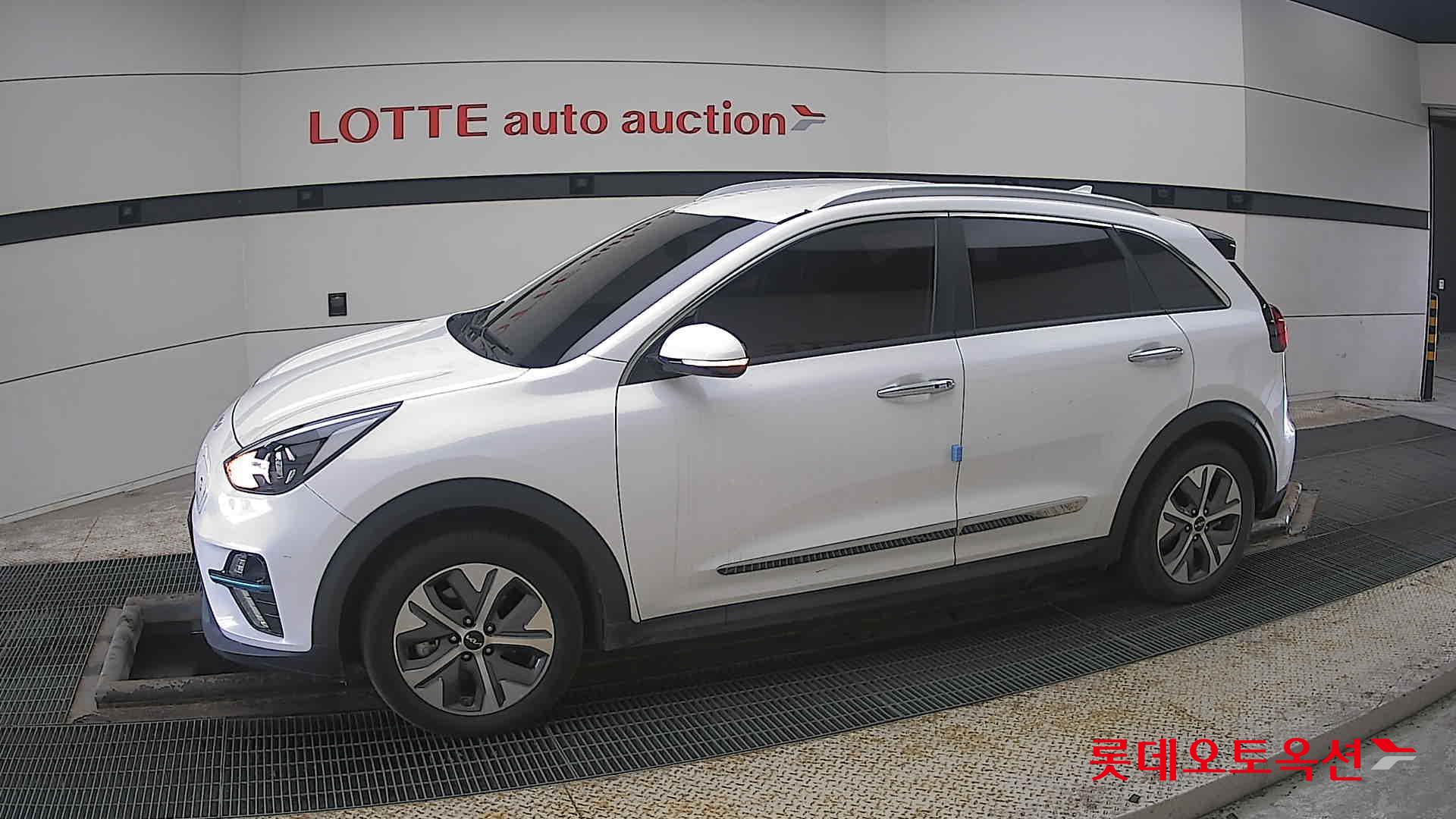 Kia Niro EV id 3816389 из Кореи 12