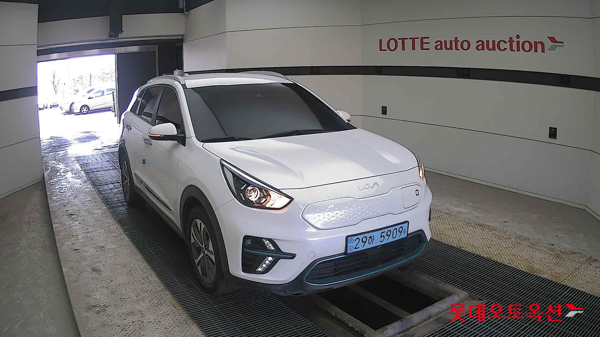 Kia Niro EV id 3816389 из Кореи 15
