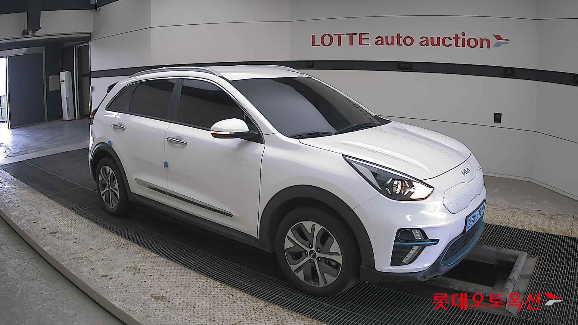 Kia Niro EV id 3816389 из Кореи 16