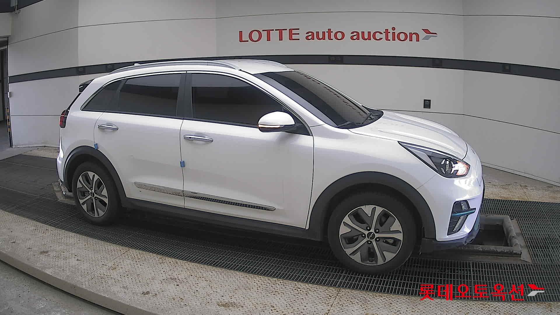 Kia Niro EV id 3816389 из Кореи 17