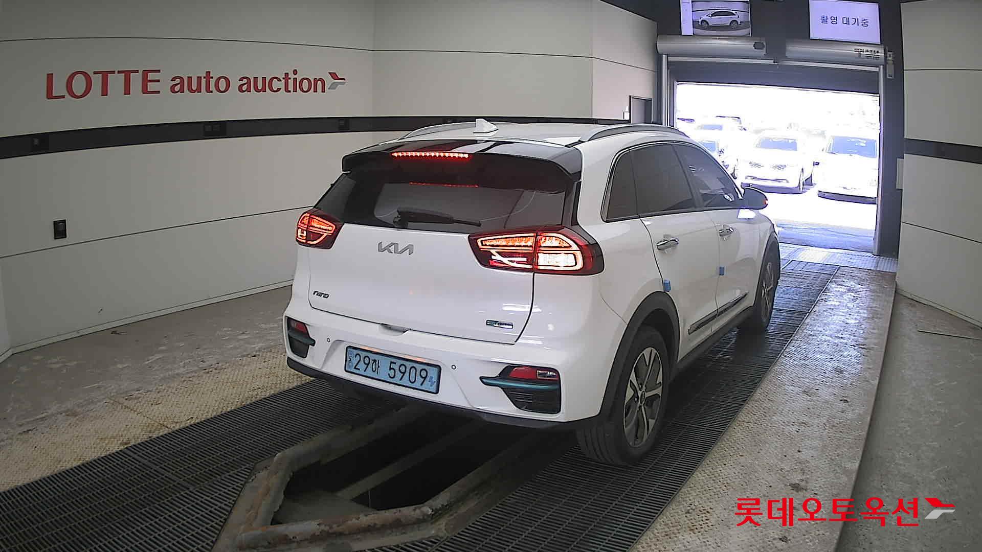Kia Niro EV id 3816389 из Кореи 20