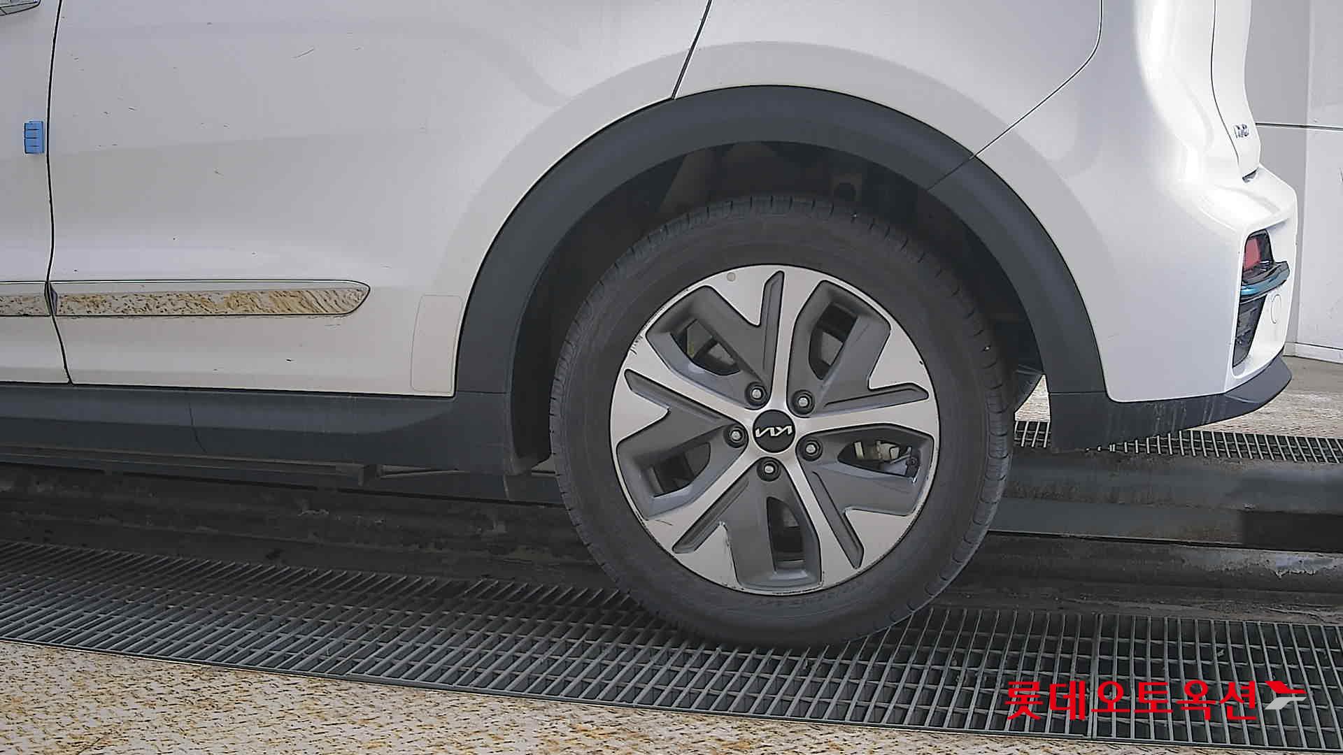 Kia Niro EV id 3816389 из Кореи 22