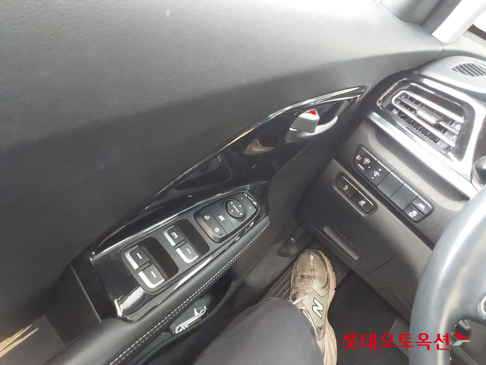 Kia Niro EV id 3816389 из Кореи 28