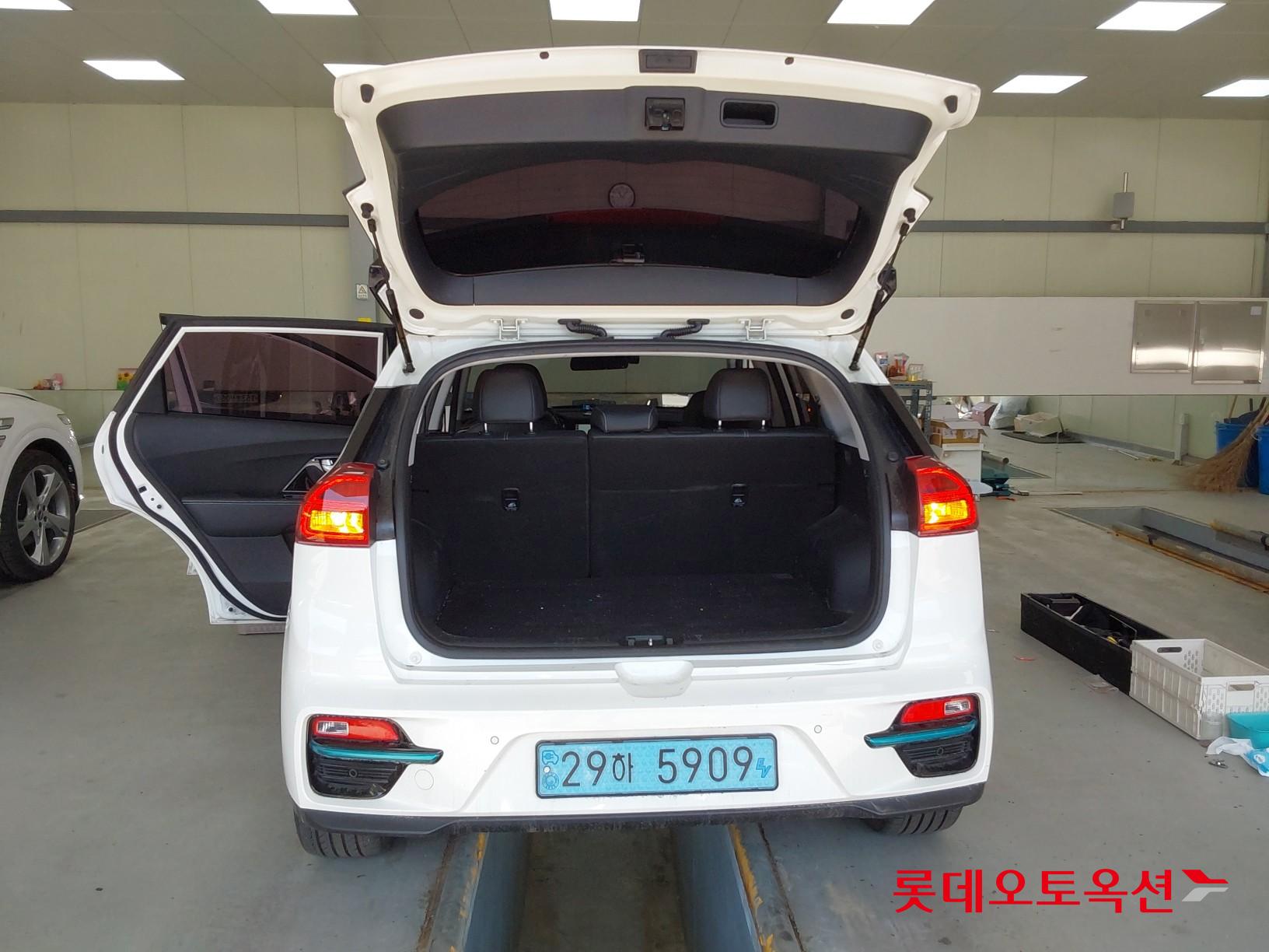 Kia Niro EV id 3816389 из Кореи 38