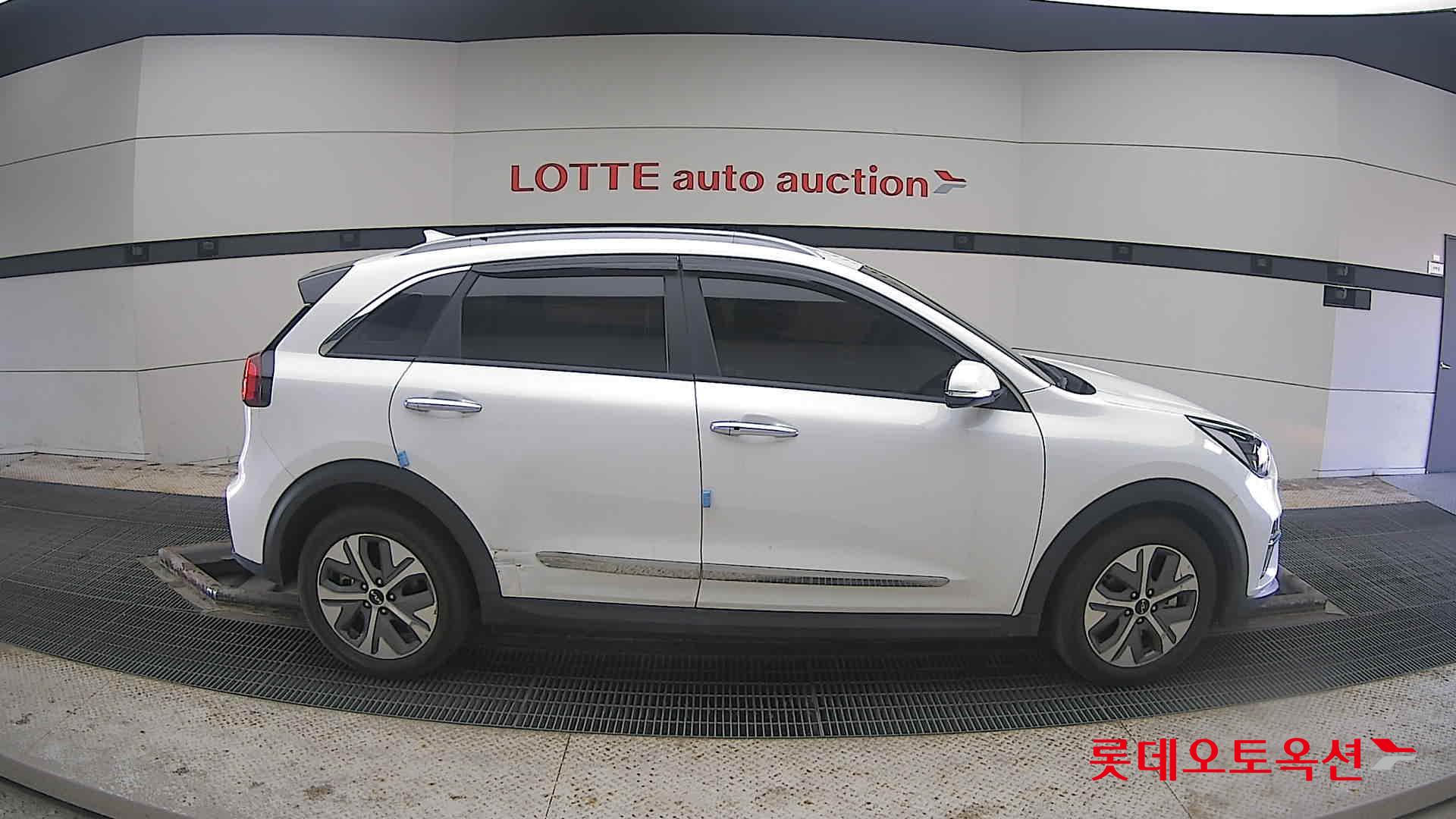 Kia Niro EV 2022 Snow White Pearl (optional) из Кореи, фото 3