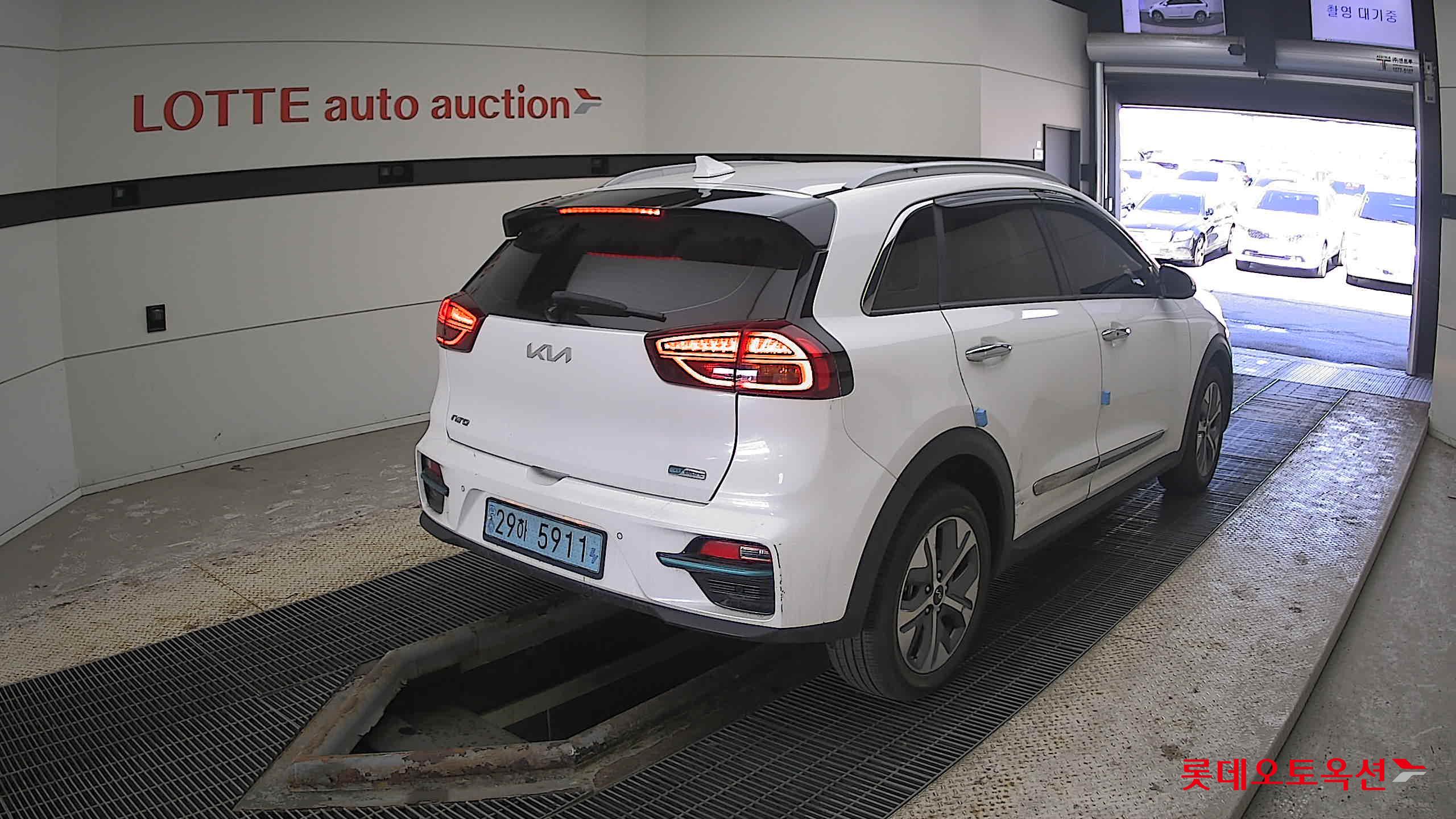 Kia Niro EV 2022 Snow White Pearl (optional) из Кореи, фото 4