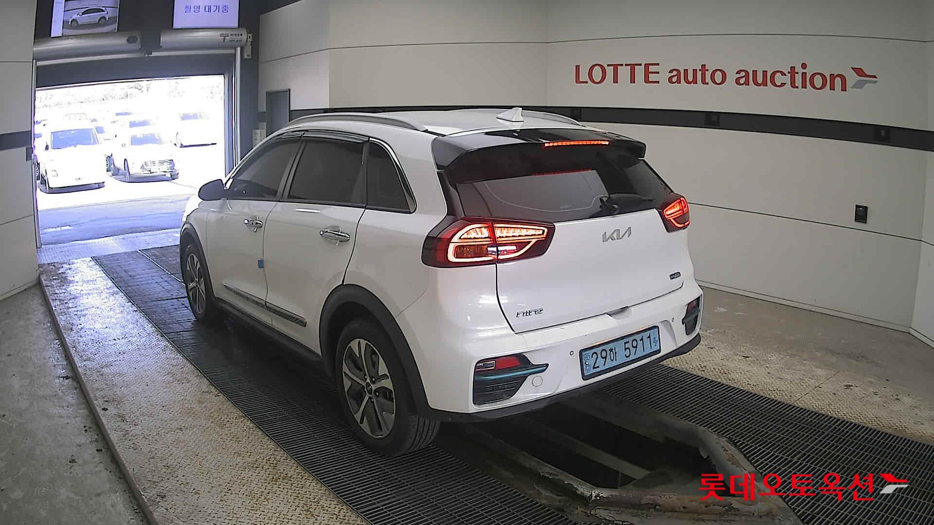 Kia Niro EV 2022 Snow White Pearl (optional) из Кореи, фото 6