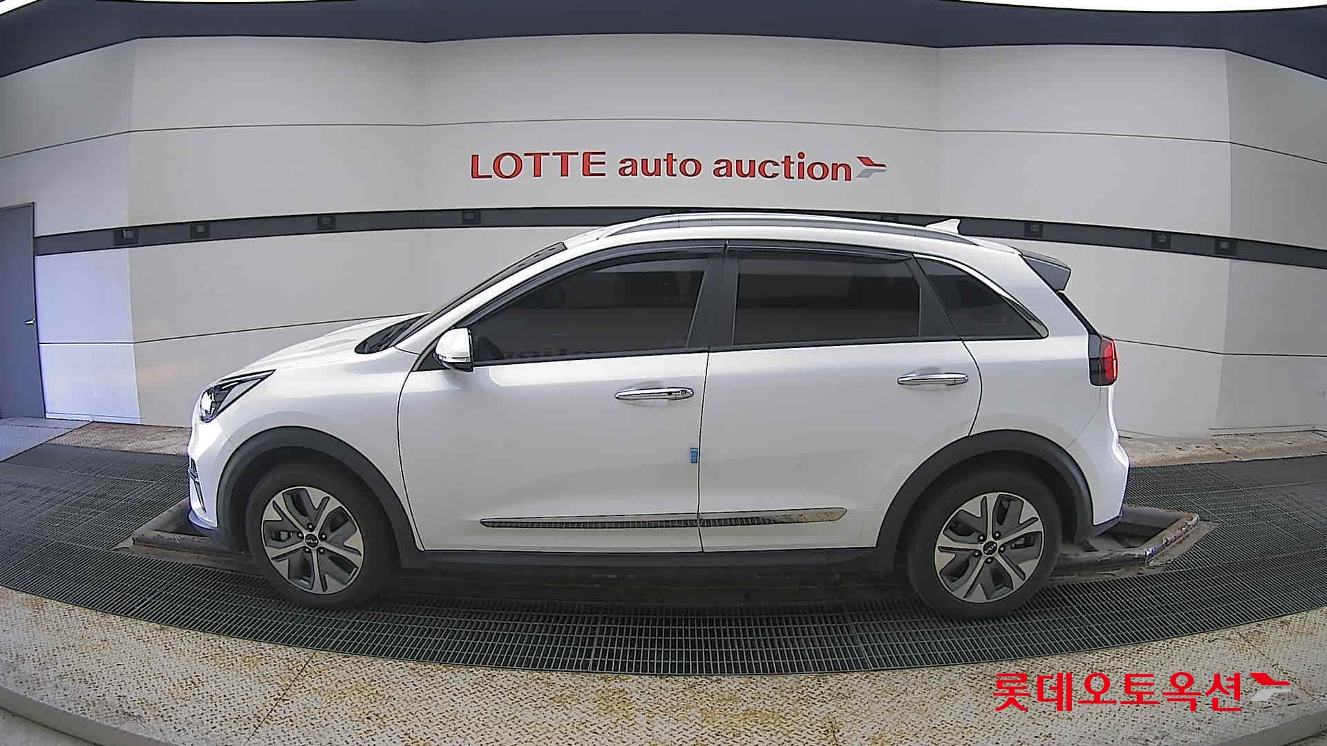 Kia Niro EV id 3816444 из Кореи 7