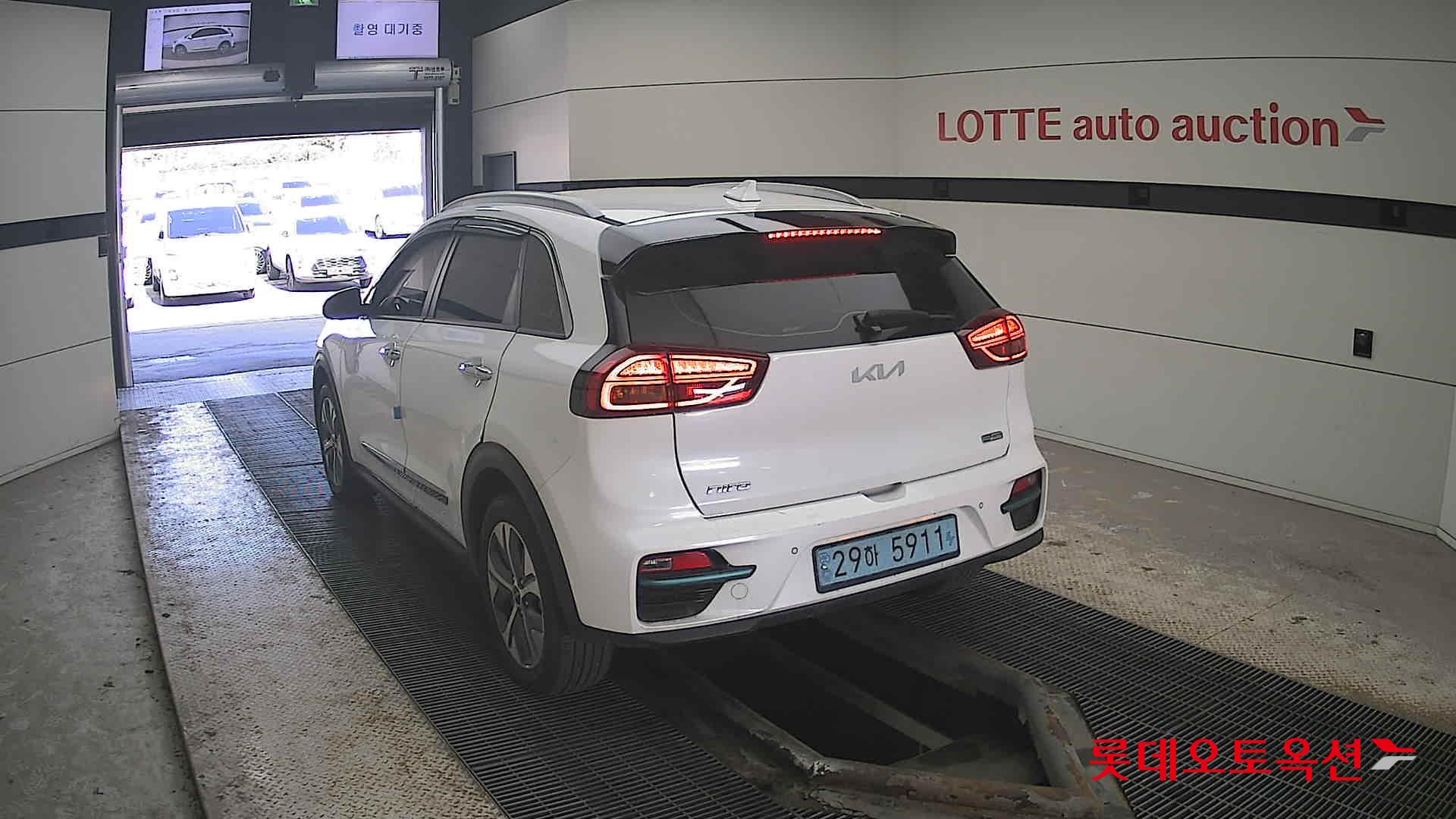 Kia Niro EV id 3816444 из Кореи 9