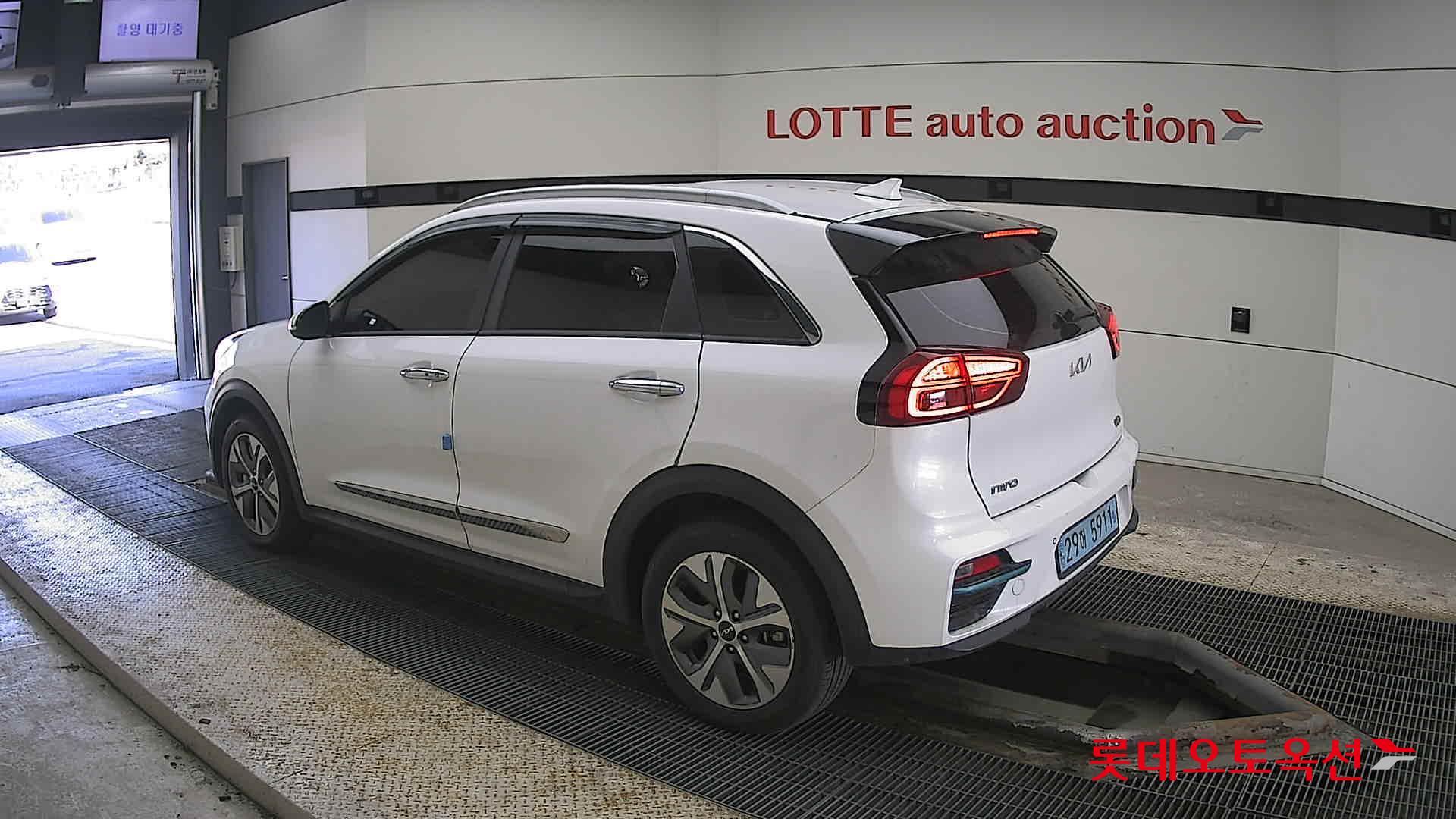 Kia Niro EV id 3816444 из Кореи 10