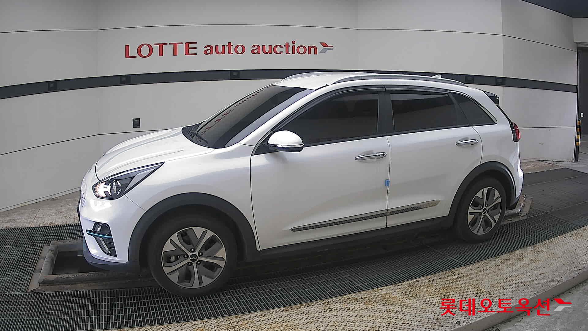 Kia Niro EV id 3816444 из Кореи 12