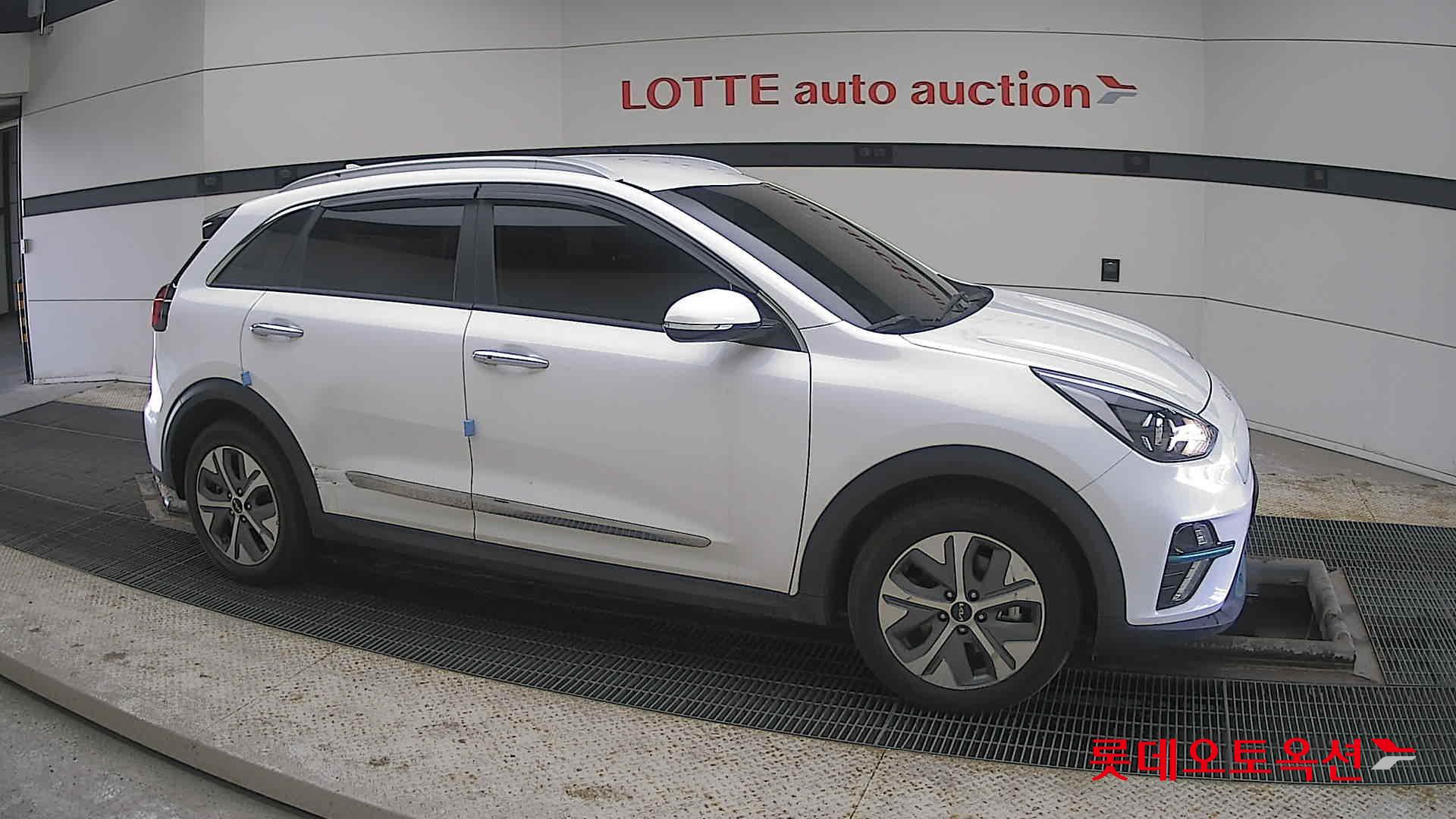 Kia Niro EV id 3816444 из Кореи 17