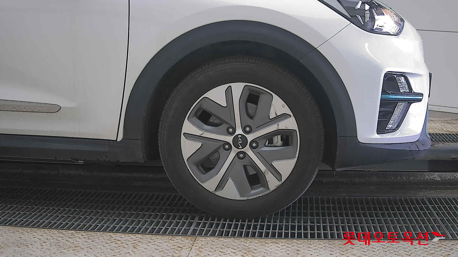 Kia Niro EV id 3816444 из Кореи 23