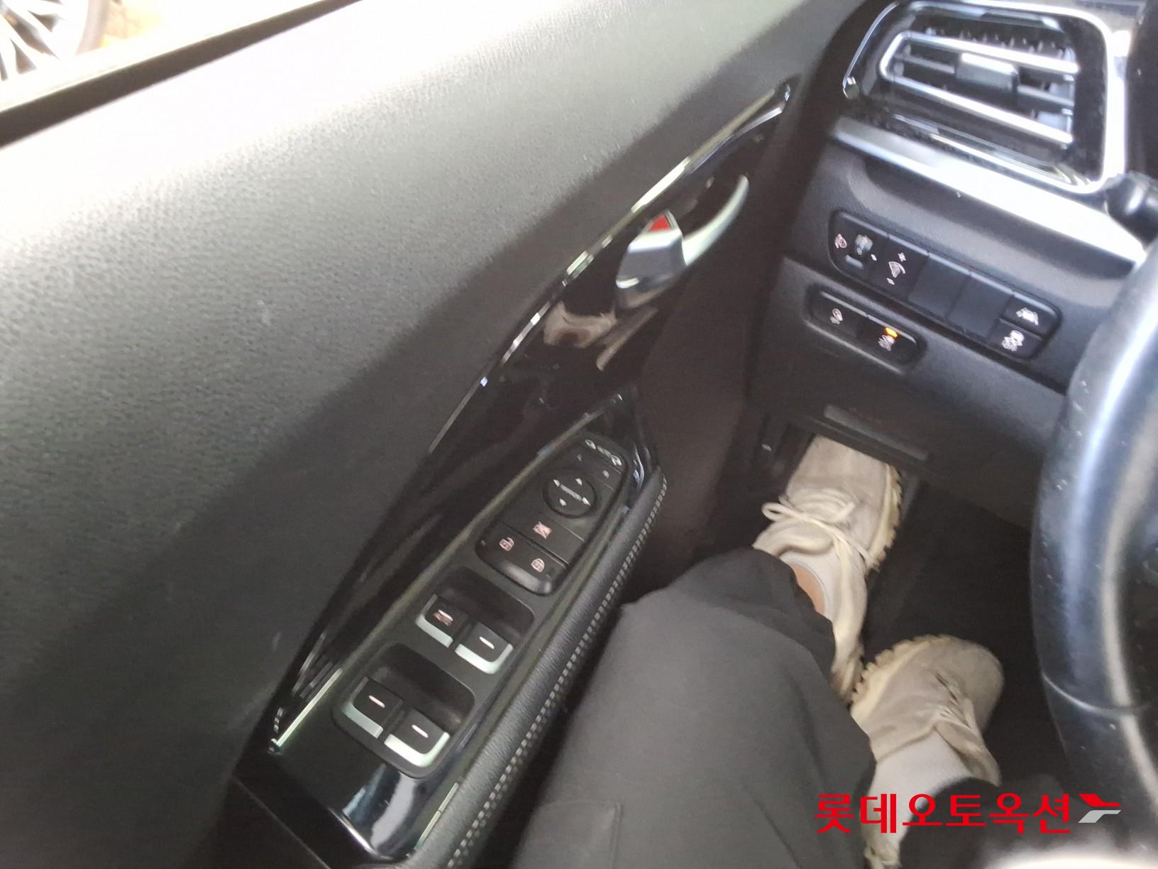 Kia Niro EV id 3816444 из Кореи 28