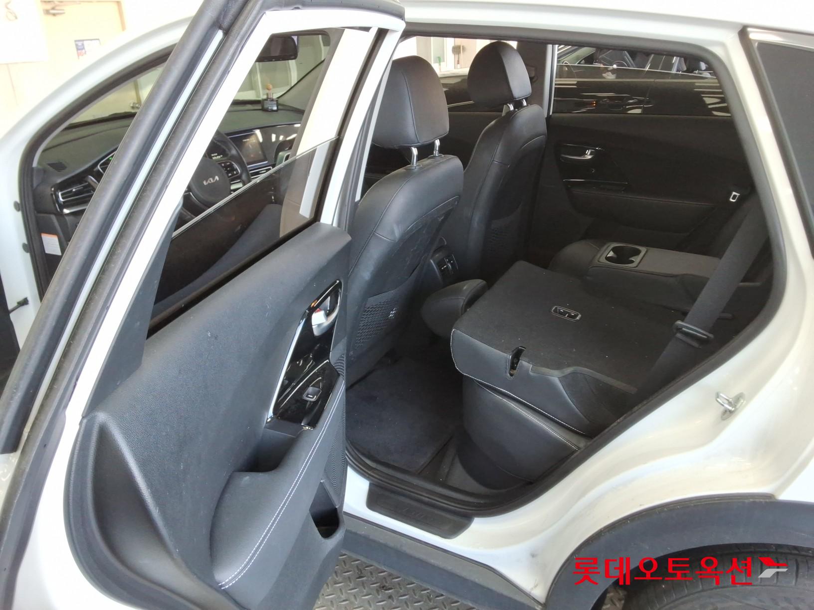 Kia Niro EV id 3816444 из Кореи 36