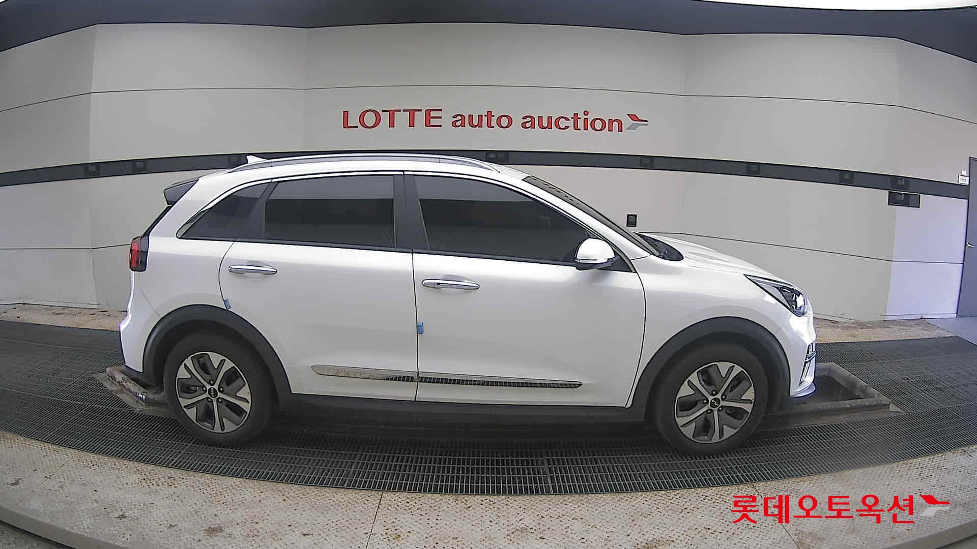 Kia Niro EV 2022 Snow White Pearl (optional) из Кореи, фото 3