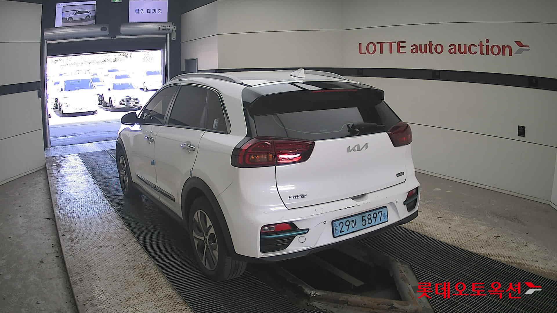 Kia Niro EV id 3816374 из Кореи 9