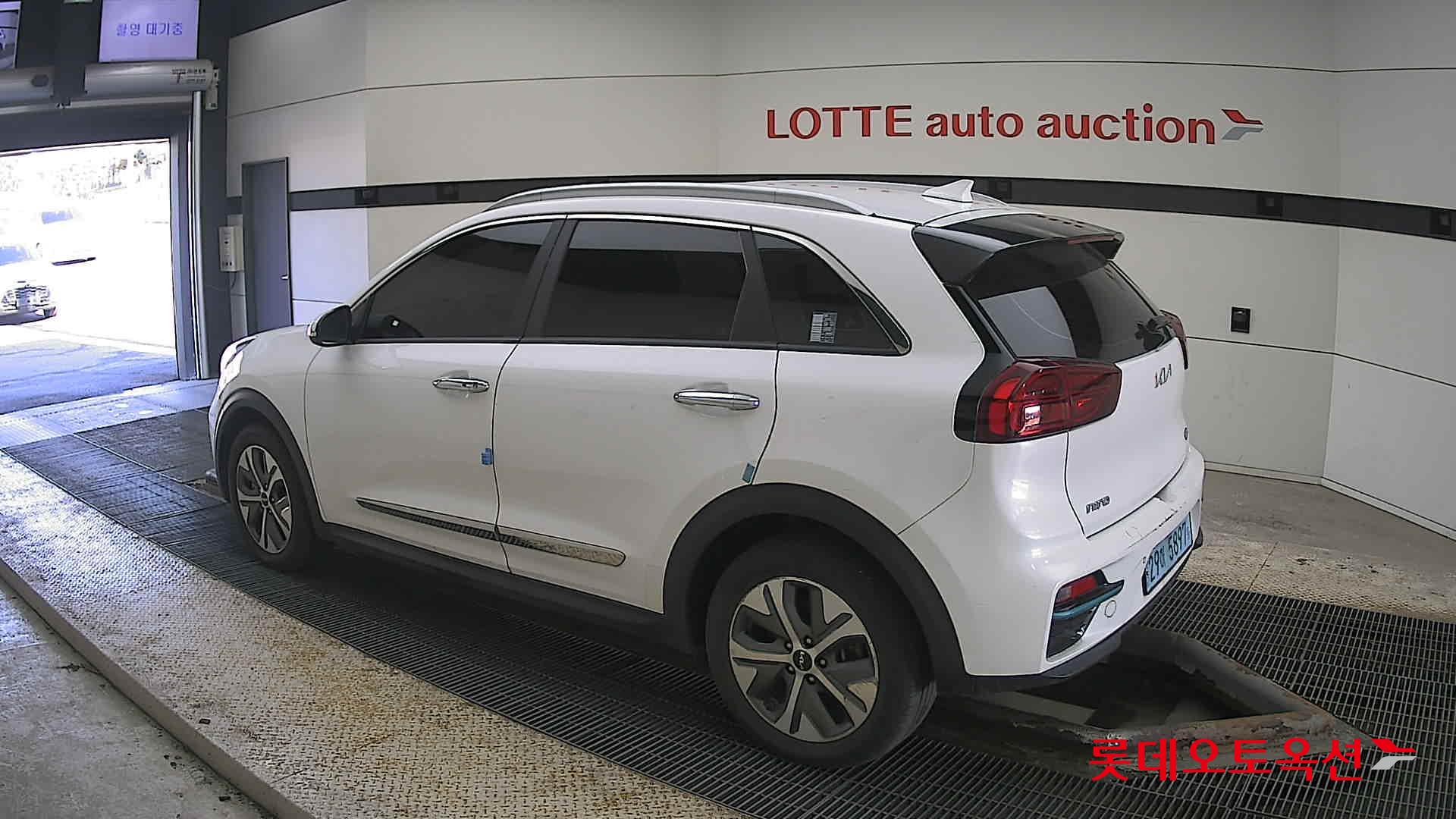 Kia Niro EV id 3816374 из Кореи 10